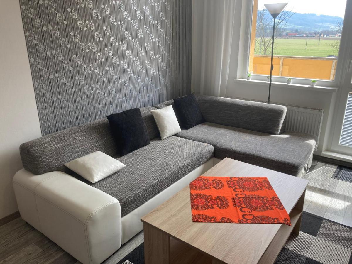 Apartman Ve Velkych Losinach Velké Losiny Kültér fotó